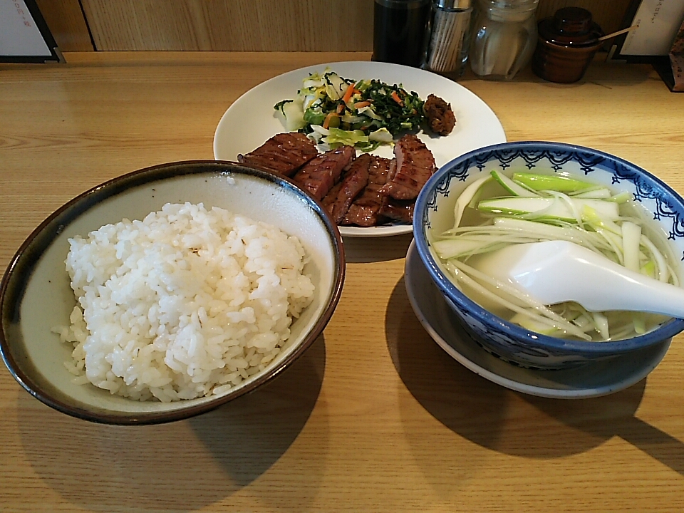 仙台市内で牛タンを食べる