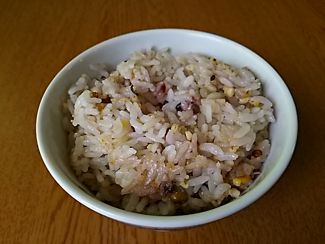 炊きあがりの二十穀米