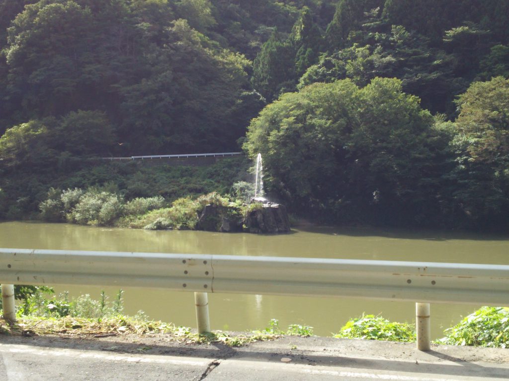 阿武隈川の噴水