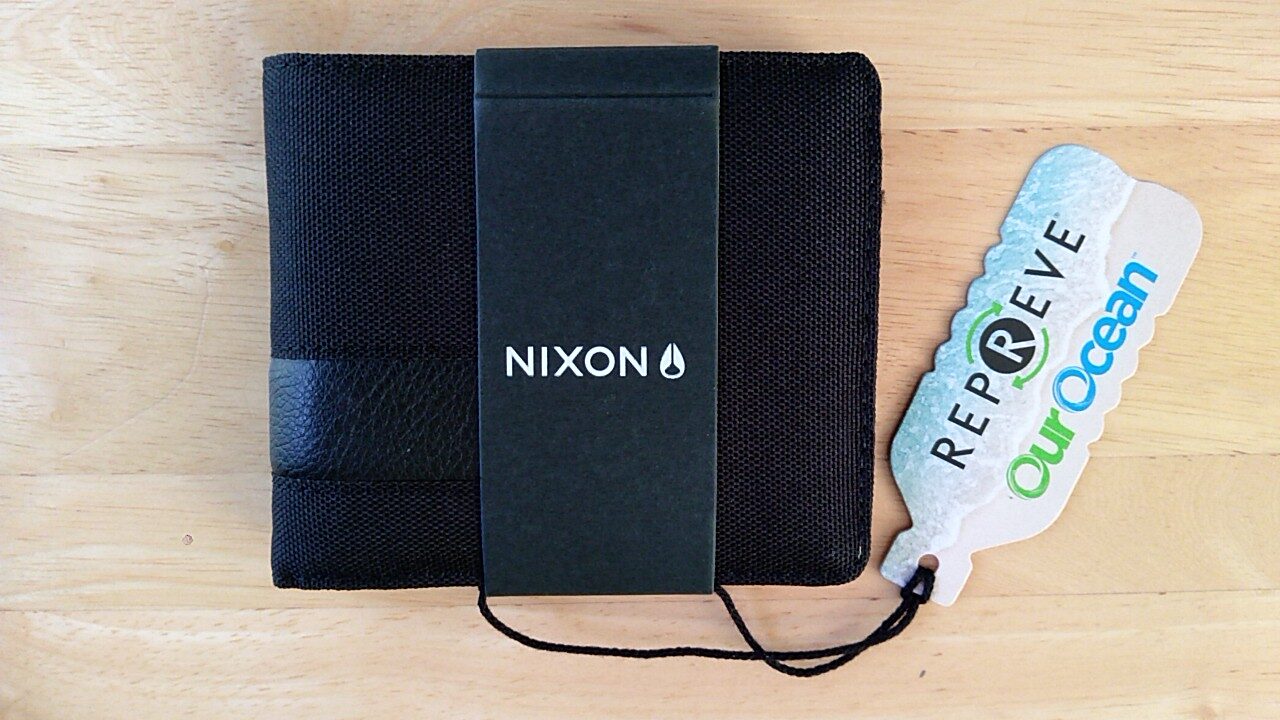 NIXONの財布